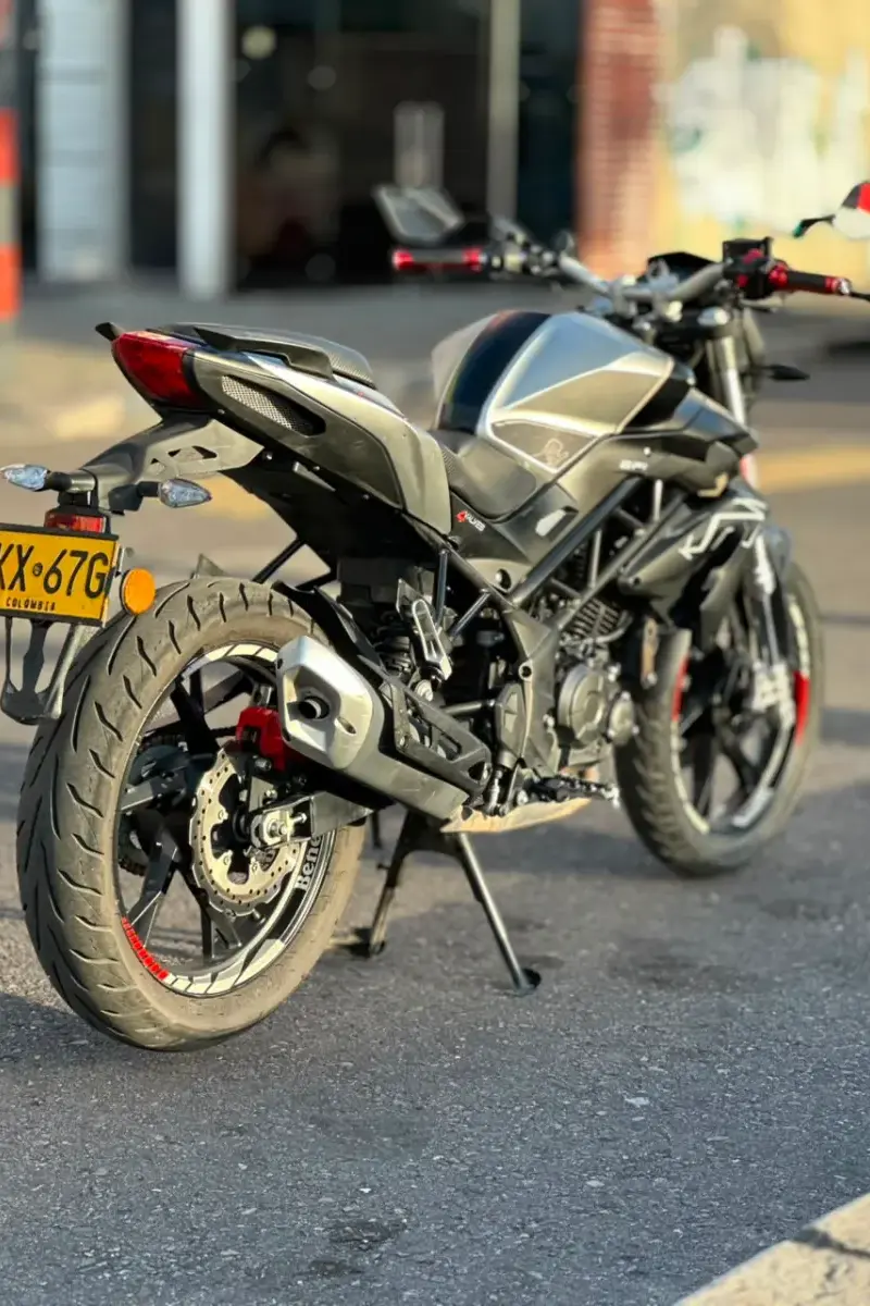 2024 Benelli TNT 150I Usada | Bogotá — imagen 2