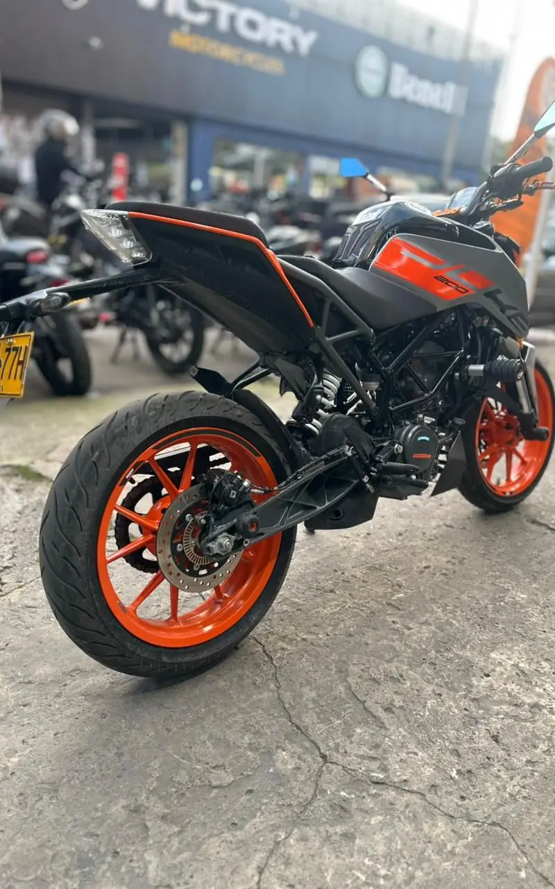 2026 KTM 200 DUKE NG Usada | Bogotá — imagen 2