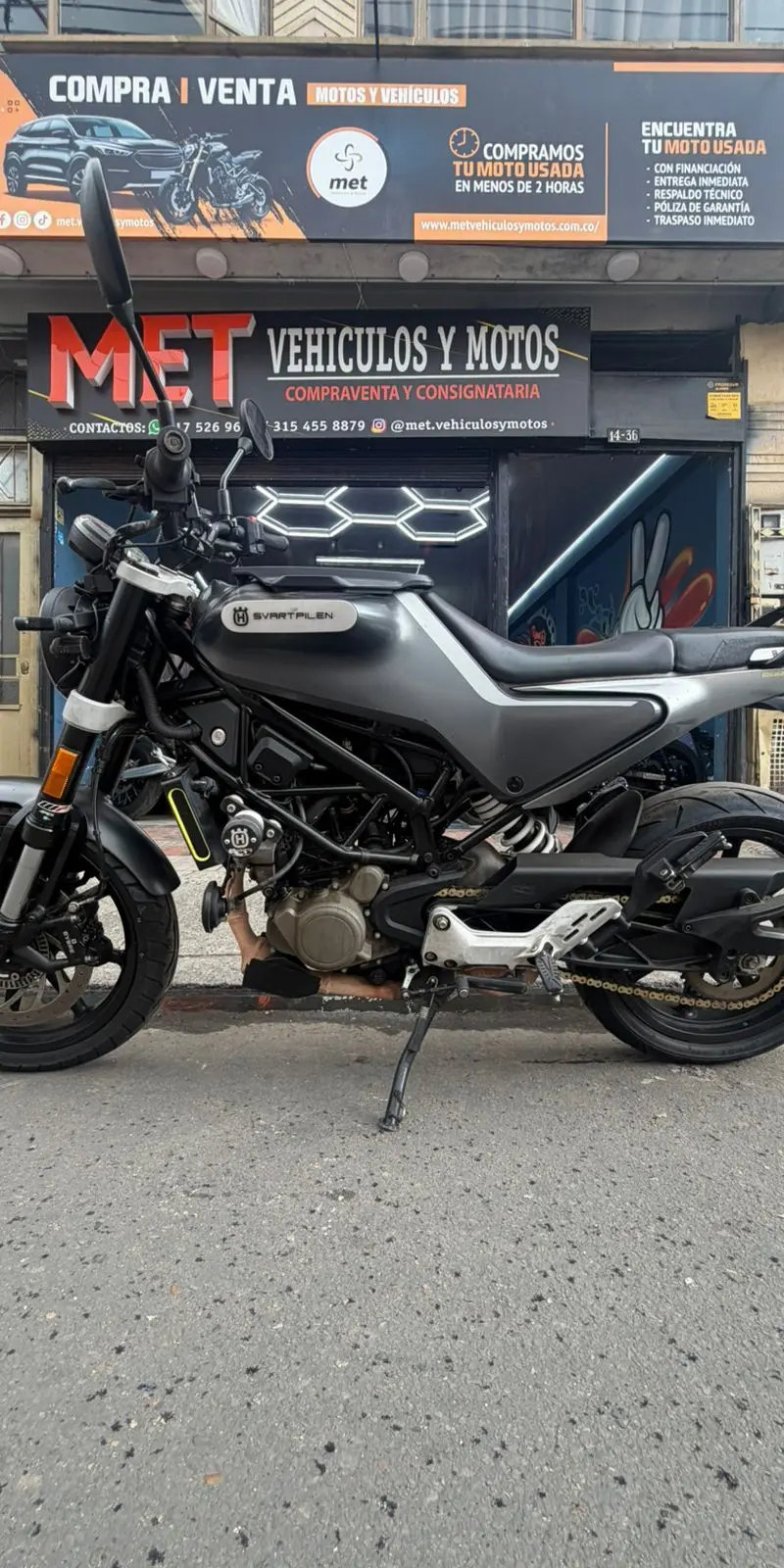 Husqvarna Svartpilen 200 2022