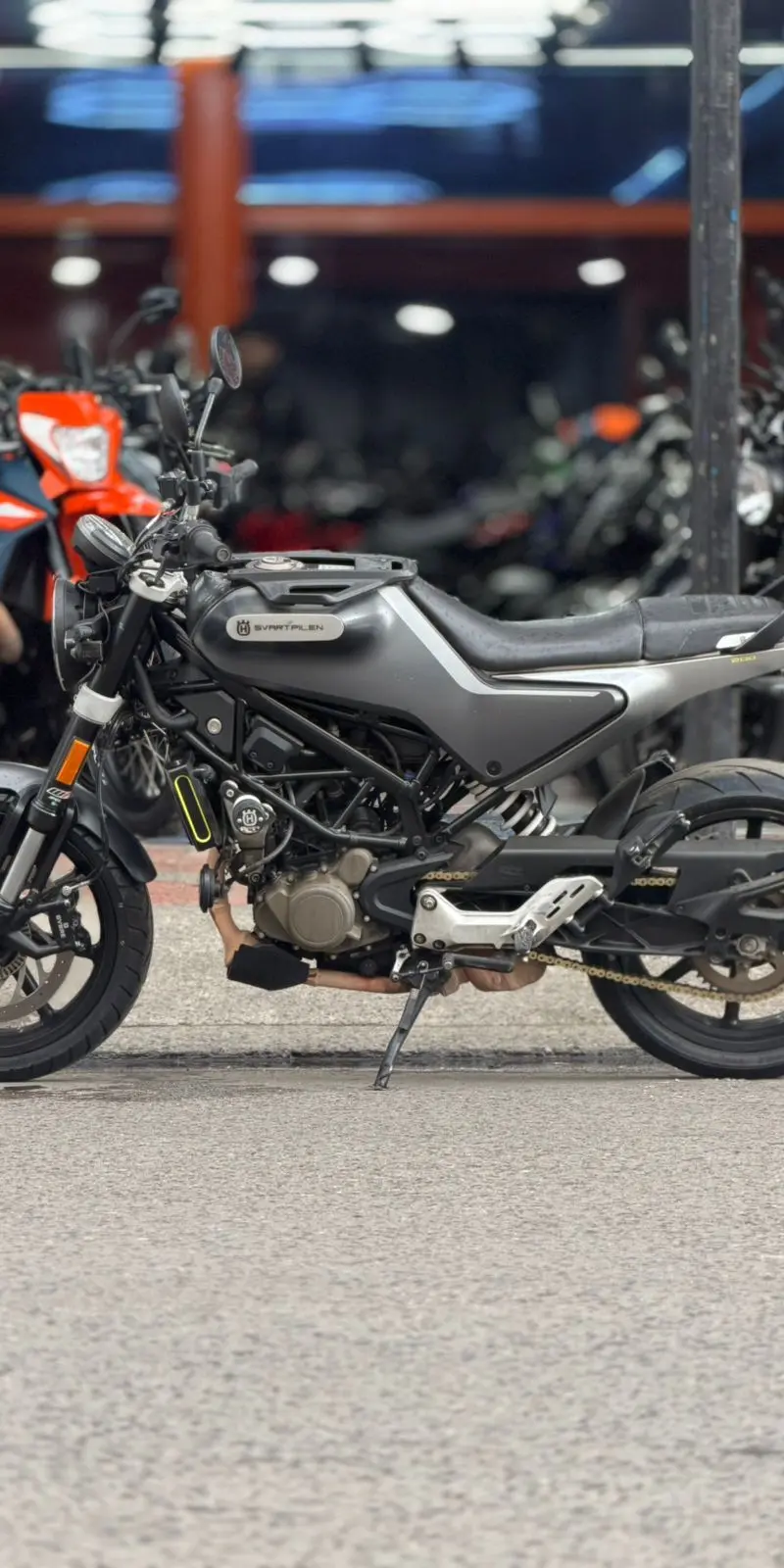 Husqvarna Svartpilen 200 2022