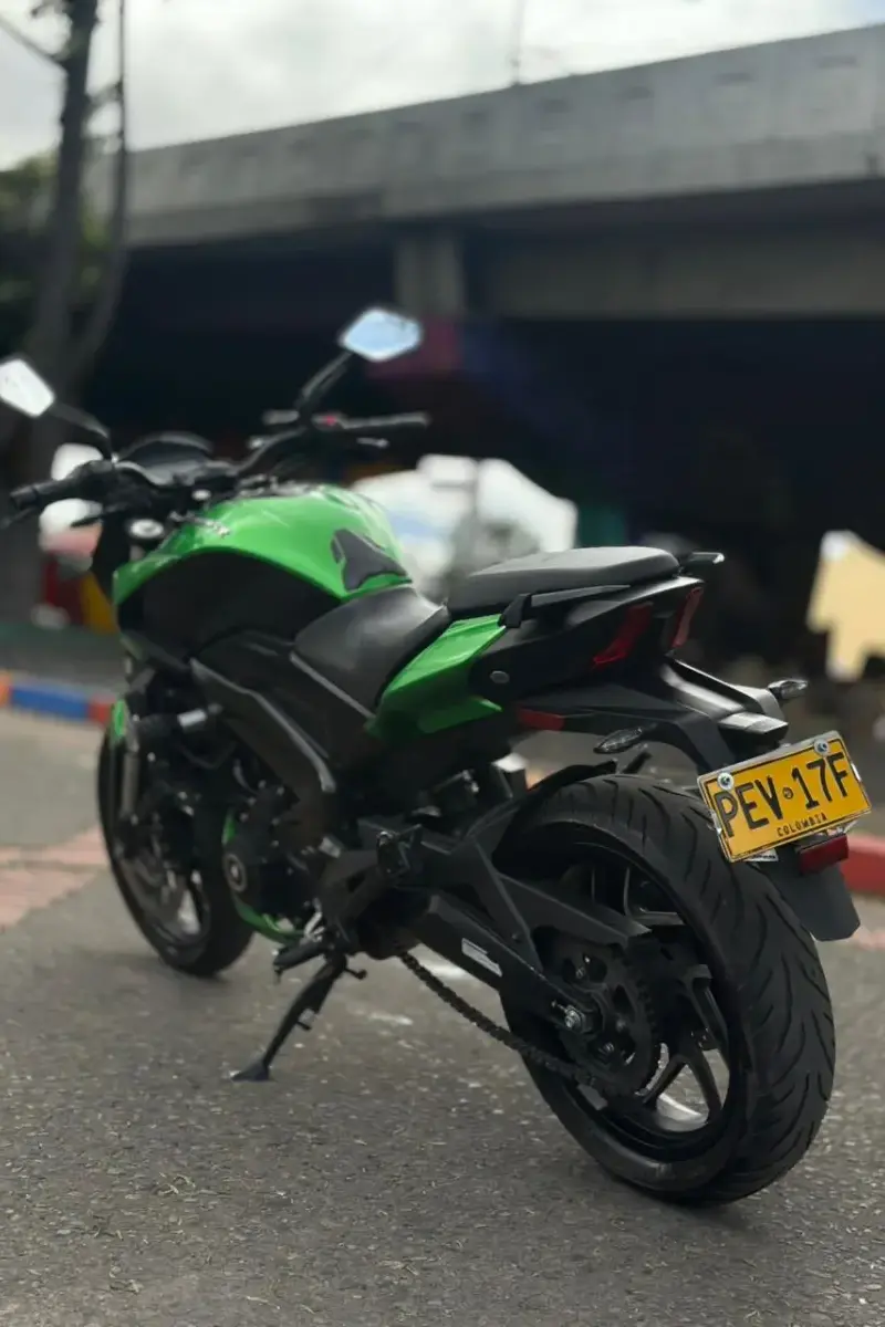 2021 BAJAJ Dominar D 400 Usada |Bogotá — imagen 2