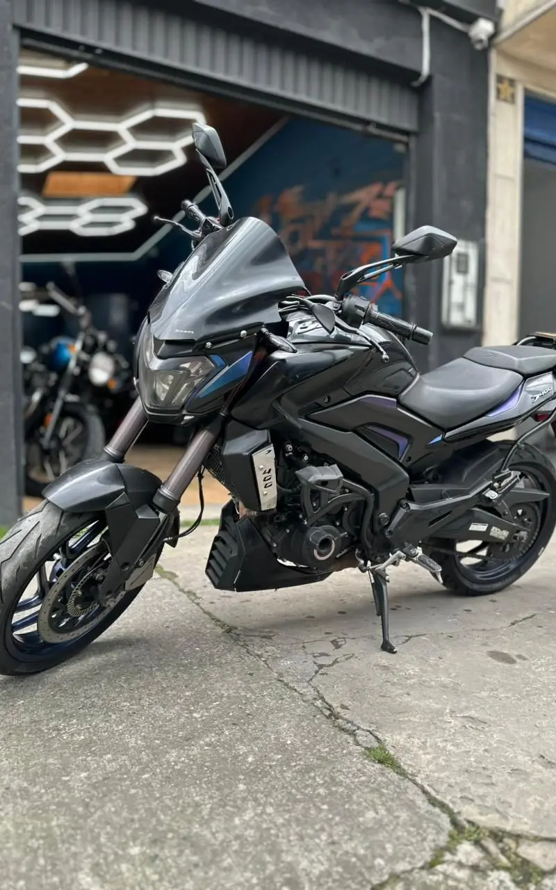 BAJAJ Dominar  D 400 2022