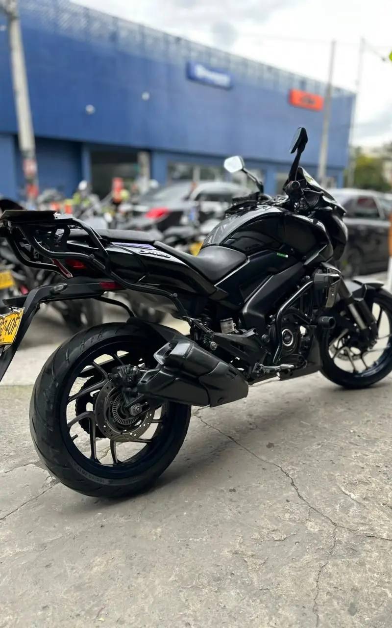 BAJAJ Dominar  D 400 2022