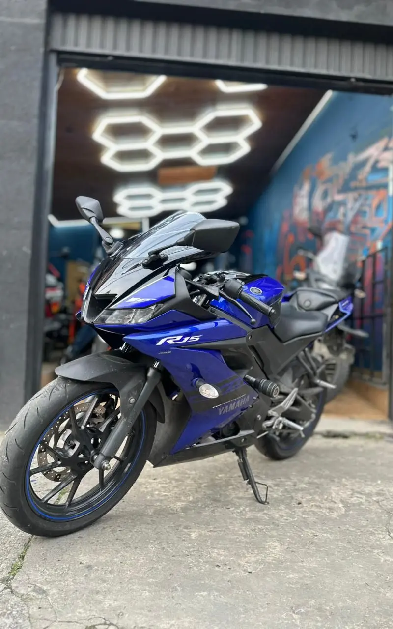 Yamaha R15 2023