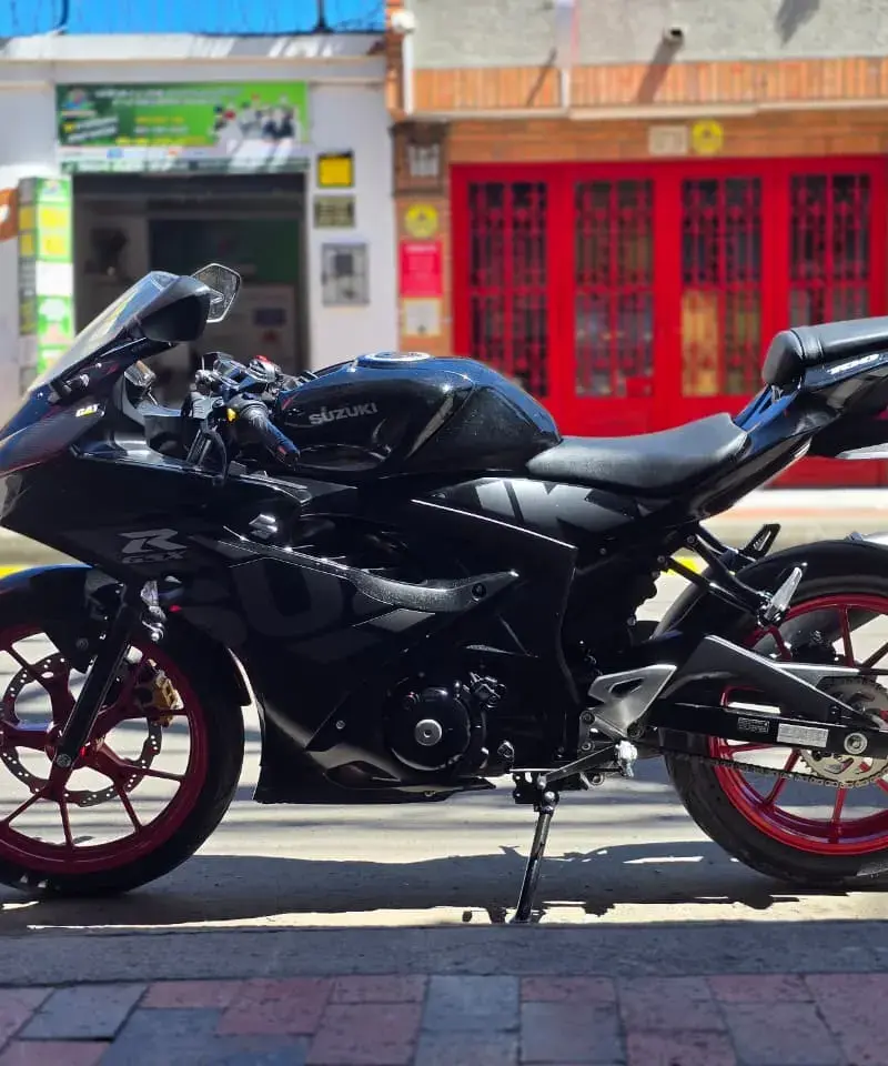 2025 Suzuki Gsx 150 Usada | Chía — imagen 2