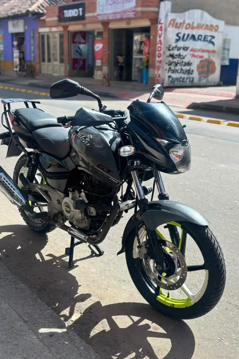 2017 BAJAJ Pulsar 180 UG PRO Usada | Chia — imagen 5
