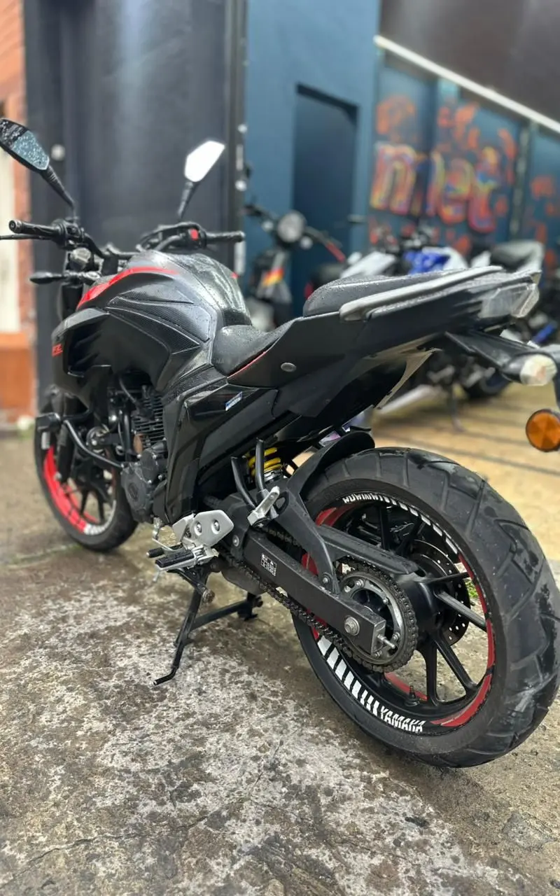 2021 Yamaha FZN250 Usada | Bogotá — imagen 2