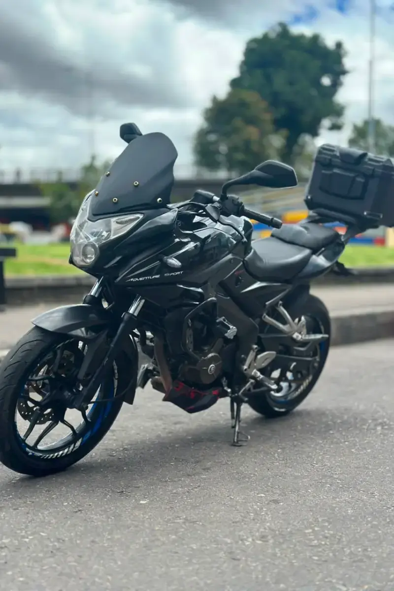 BAJAJ AS 200 2017