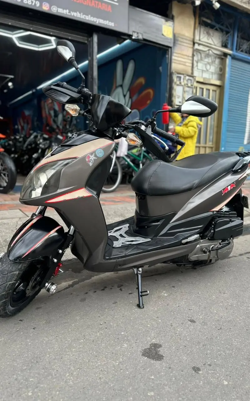 AKT AD 12 W 2014