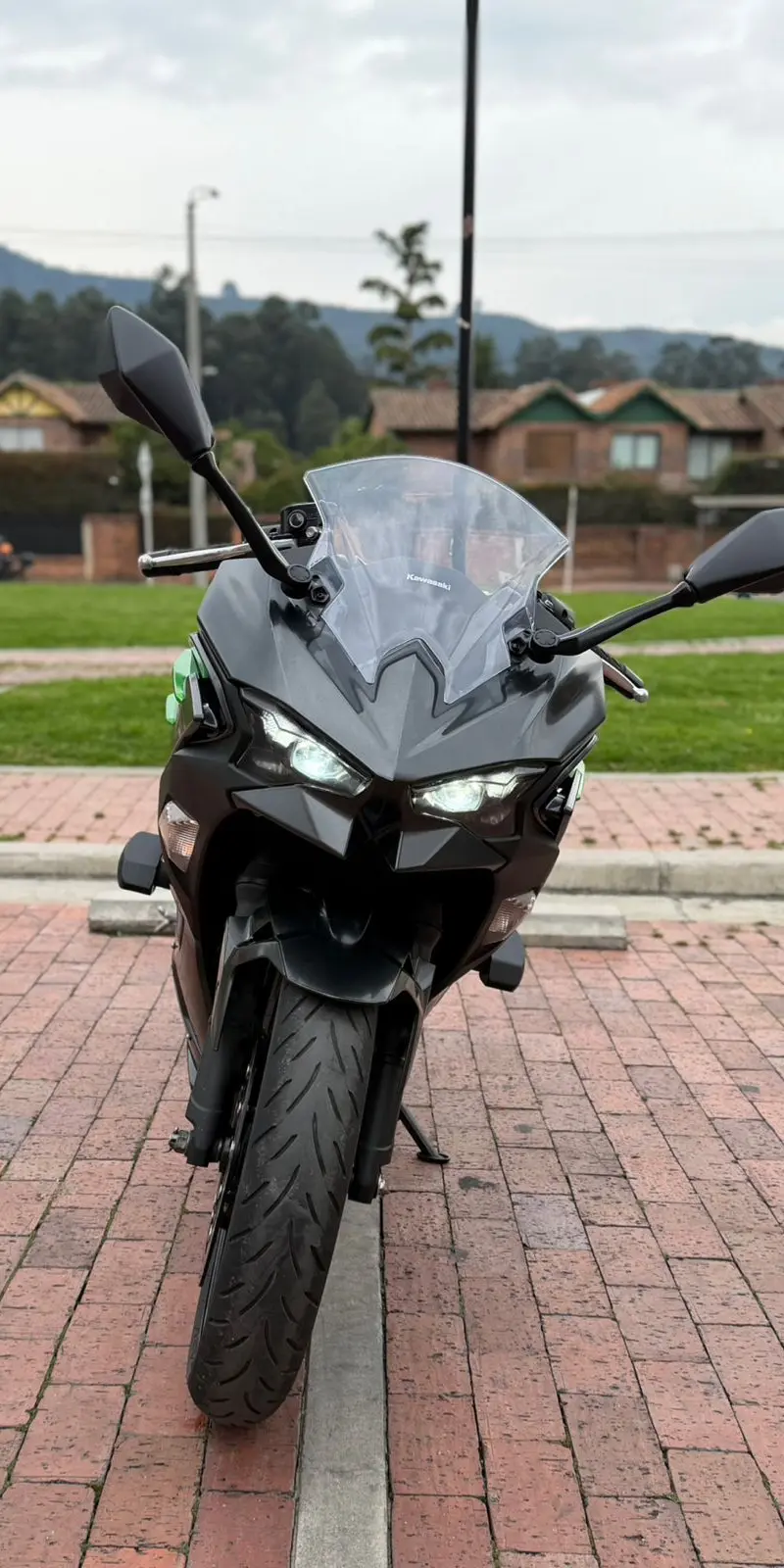 2025 Kawasaki EX 500 GS FNN Usada |Chia — imagen 1