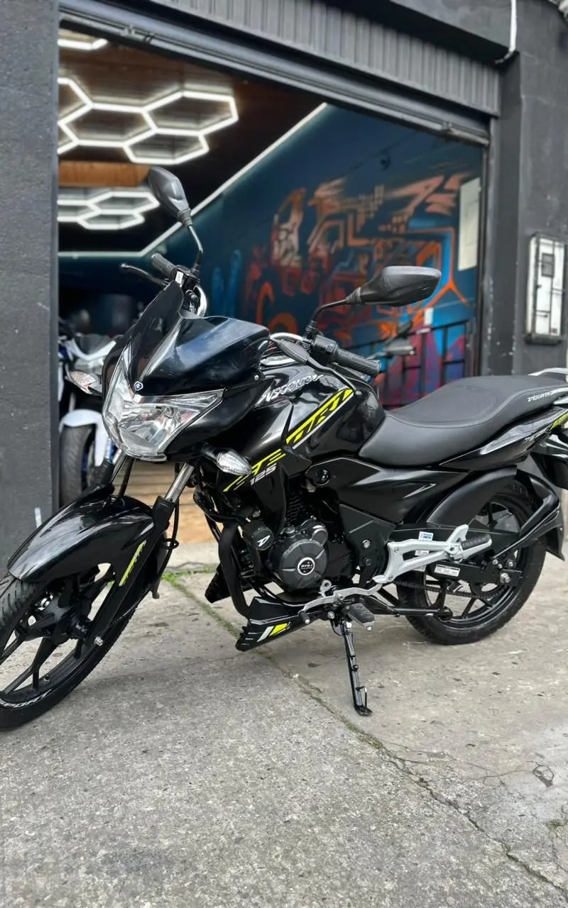 2025 BAJAJ DISCOVER 125 ST Usada | Bogotá — imagen 4