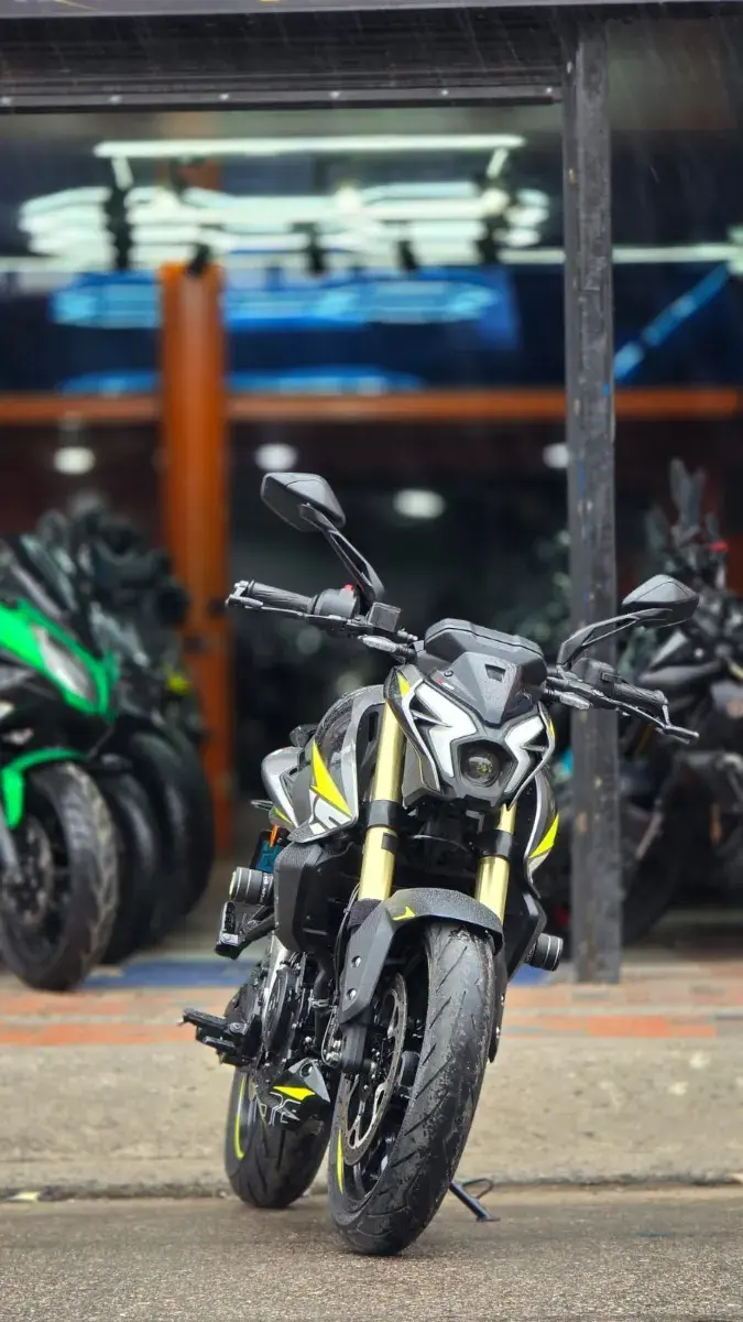 BAJAJ Pulsar NS 400 2026