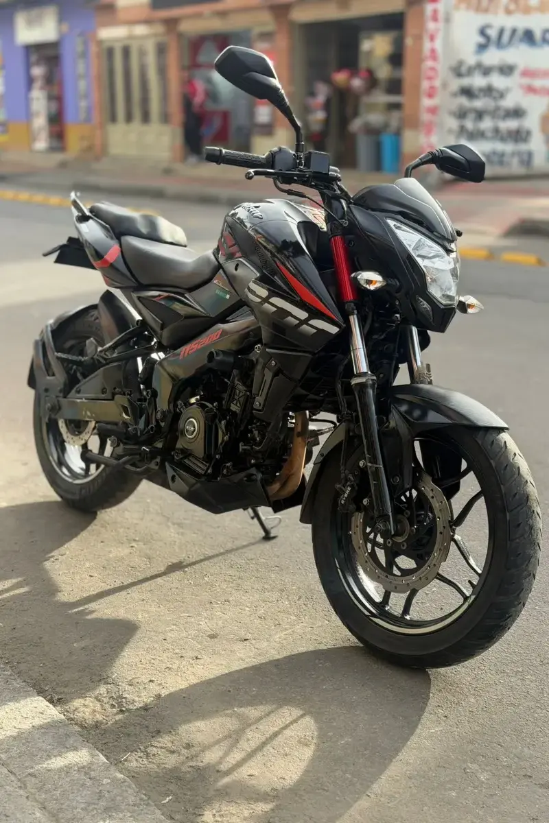 2023 BAJAJ Pulsar NS 200 FI Usada | Chia — imagen 2
