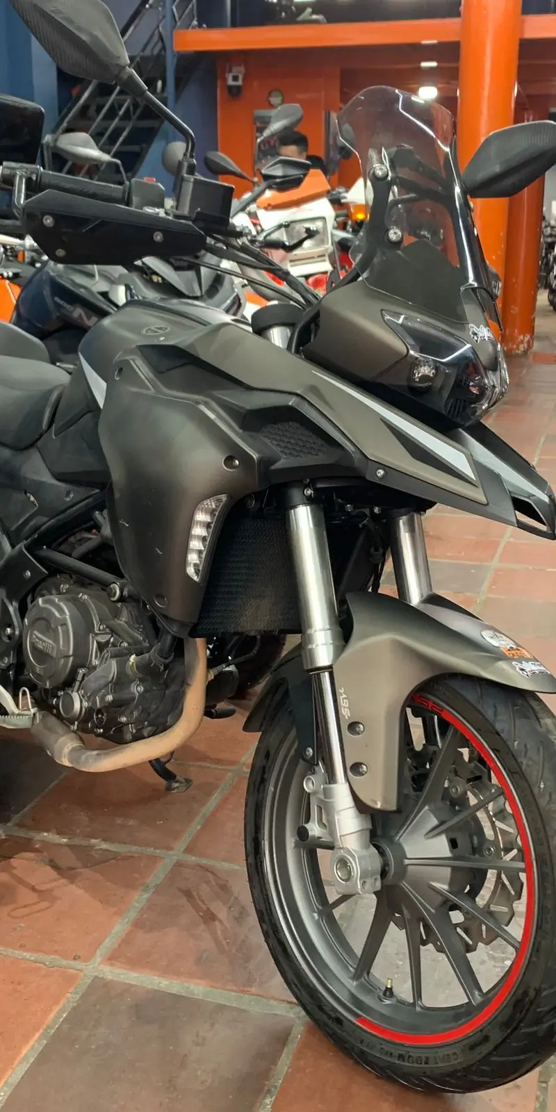 Benelli TRK 251 2023
