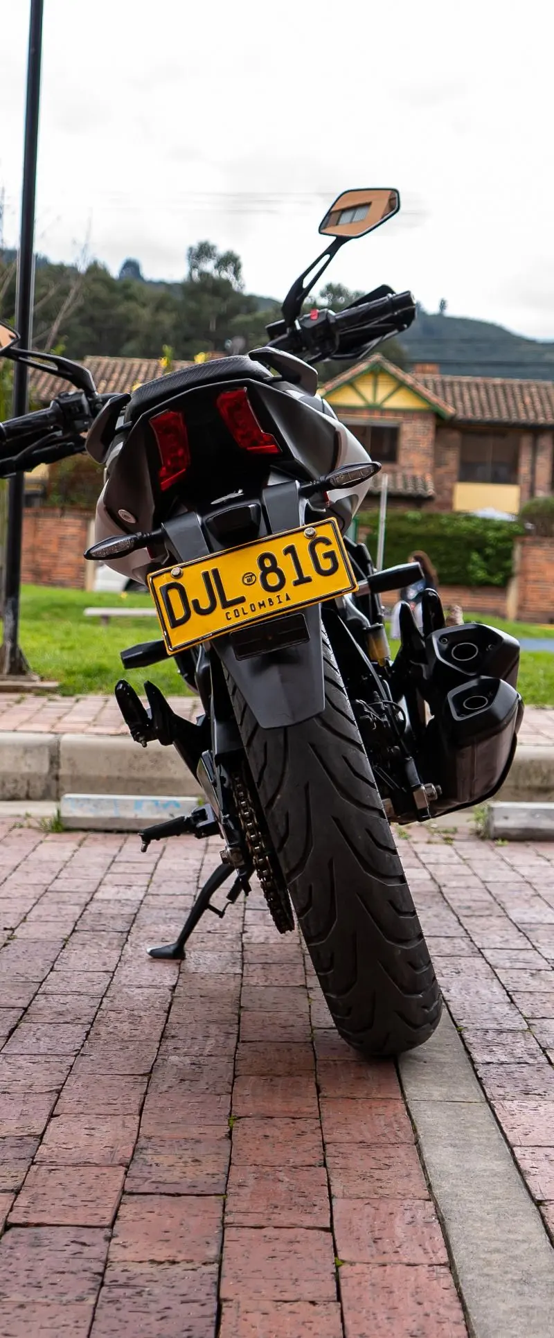 BAJAJ Dominar  D 400 2022