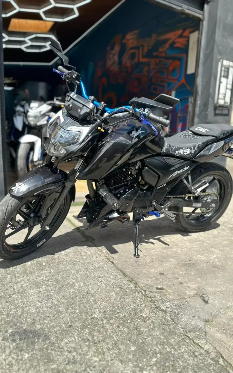 TVS Apache RTR 160 2025