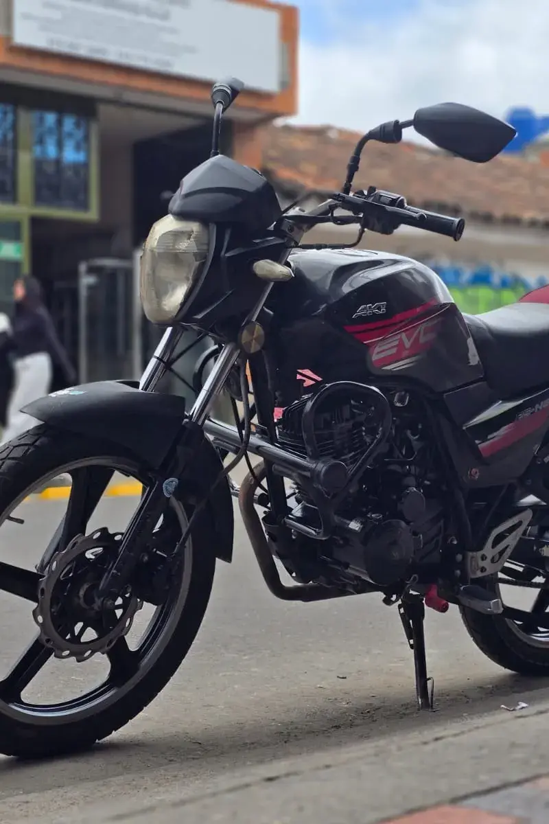 2013 AKT AK 125 NE Usada |Chia — imagen 1