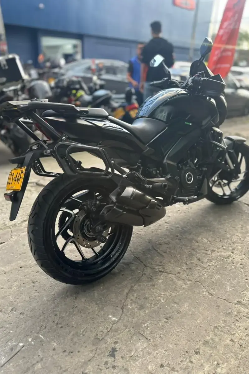 BAJAJ Dominar  D 400 2022